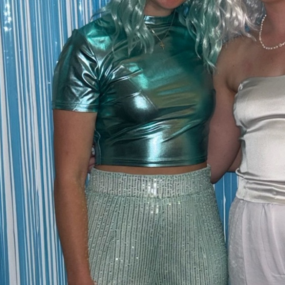 Metallic Turquoise/Mint Green Cropped Tee